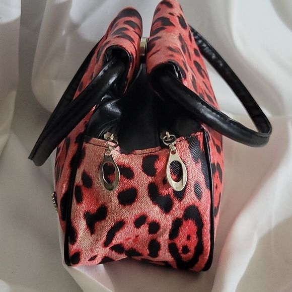 𝅺HOLLYWOOD COLOR Co. Mini Red Leopard Handbag - Picture 2 of 6